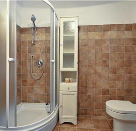 4 bedroom villa with pool near Svetvinčenat, Istria, sleeps 10